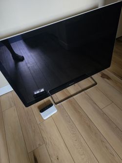 Sony Bravia NSX-GT1 Smart Tv 40 Inch With Remote