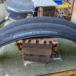 BONTRAGER R2 Bicycle Tires