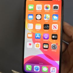 iPhone X 256GB Factory Unlocked