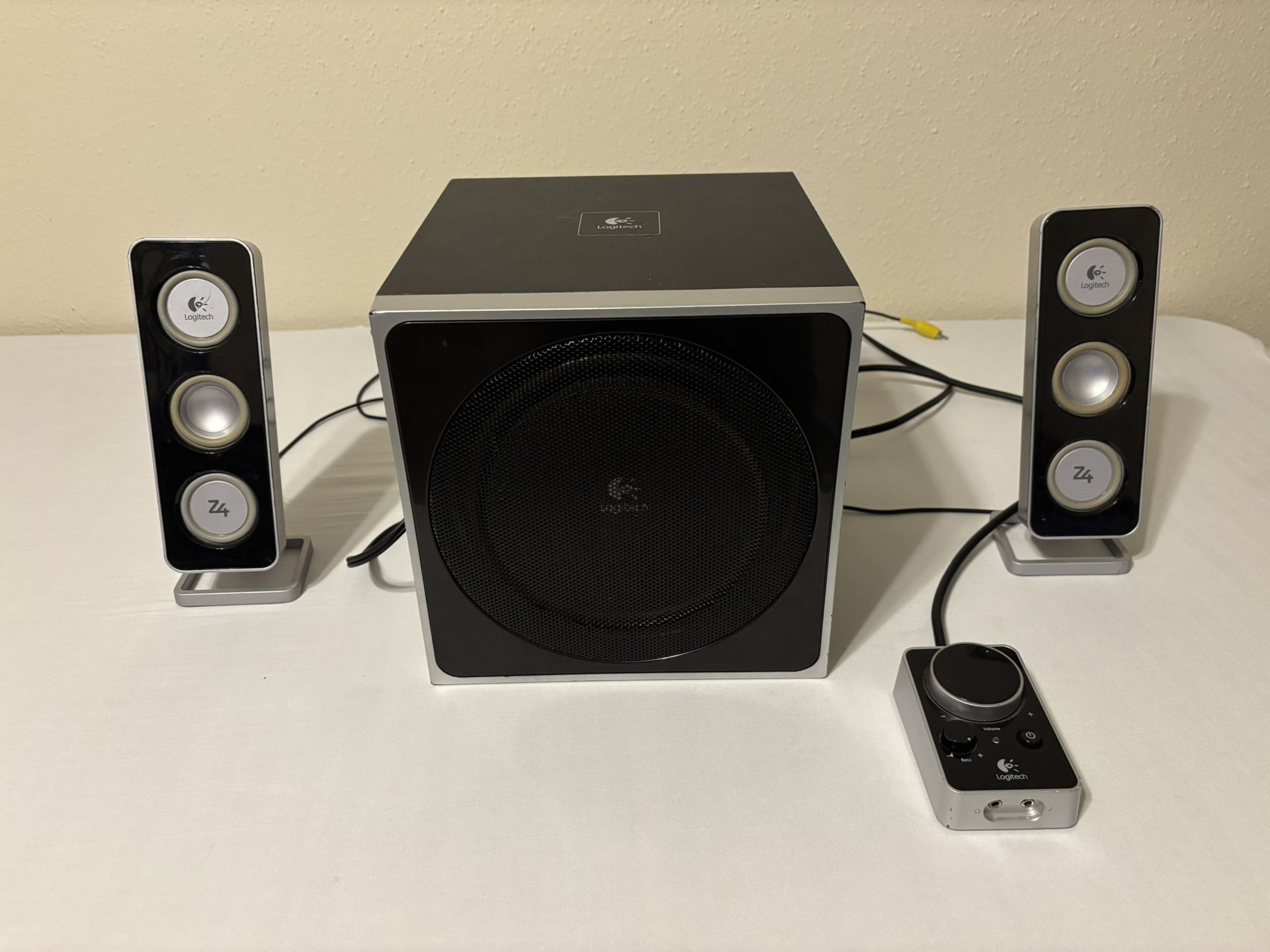 Logitech Z4 Audio System - Main Image