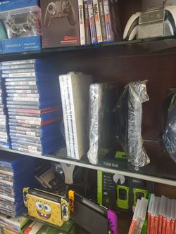 PS4 SLIM 1 TB LIKE NEW