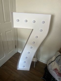 Marquee Number