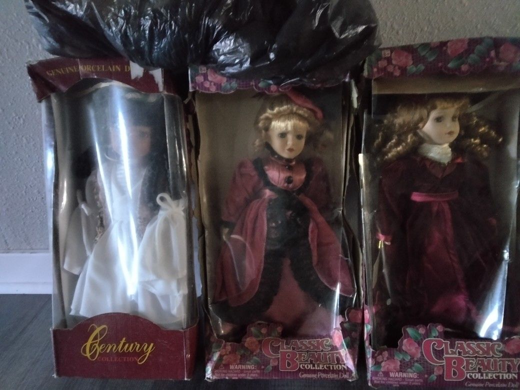 Original Porcelain Dolls!2 Classic Collection And 2 Classic Beauty!!