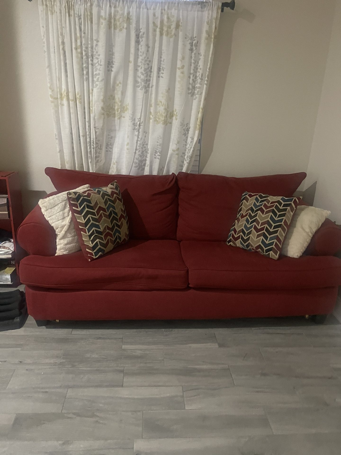 Red Pull Out Couch And Sofa Bed. 