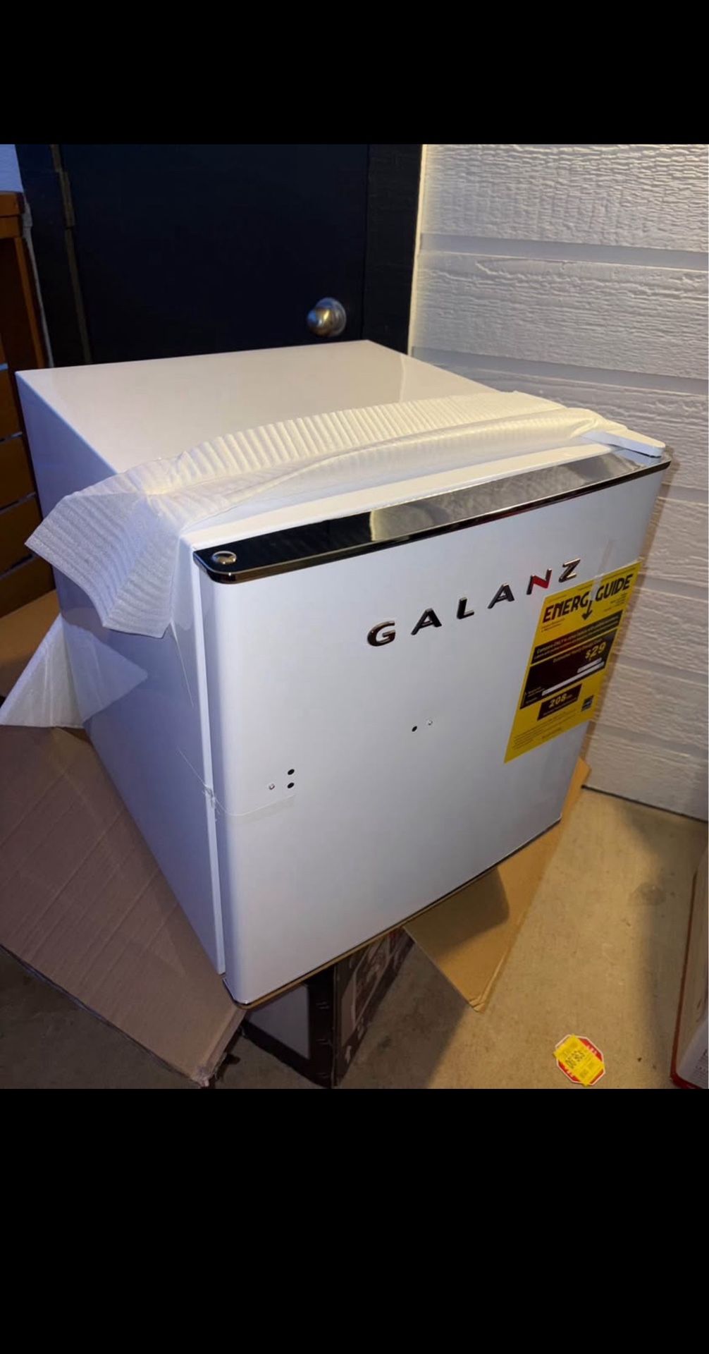 Galanz Compact Refrigerator