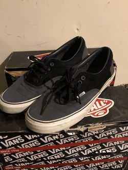 Vans - Authentic Ebony/Black Size 11
