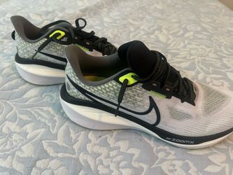 Nike ZoomX Vomero men’s size 8.5