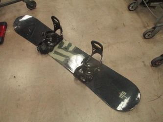 Used M3 Dischord 155cm Snowboard w/ Lamar Bindings