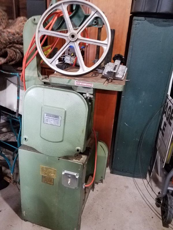 14 inch central machinery bandsaw for Sale in Bristol, CT - OfferUp