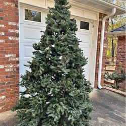 9-ft Christmas Tree
