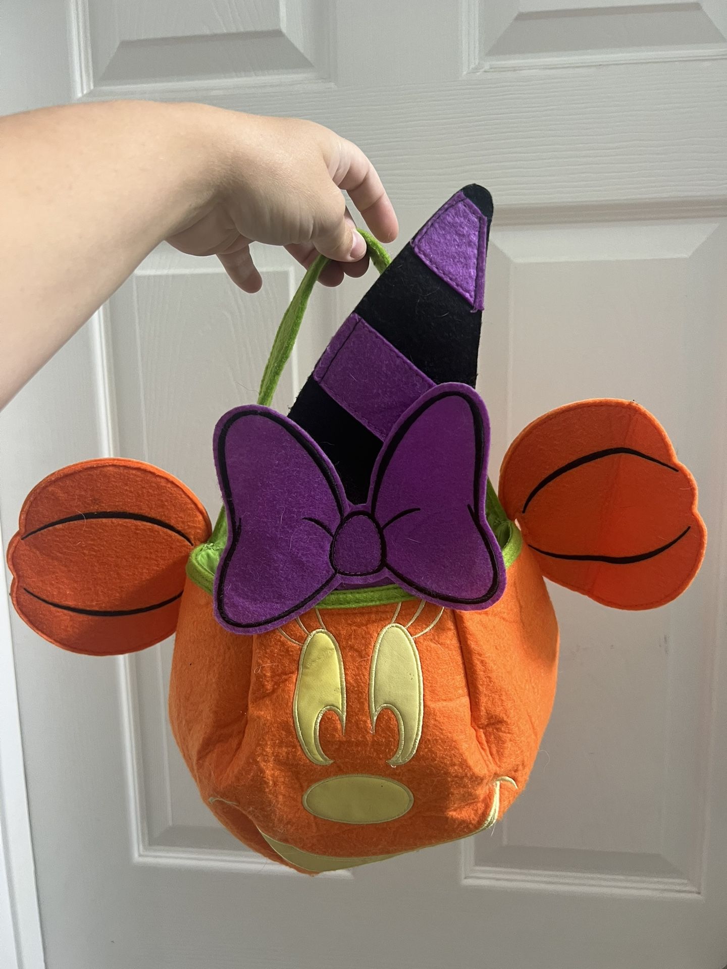 Adorable Disney Halloween Mini Mouse Glow In The Dark Pumpkin Kids Felt Bag