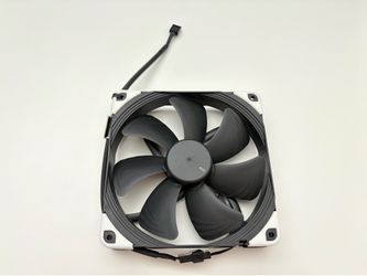 Noctua NF-A14 computer fan PWM