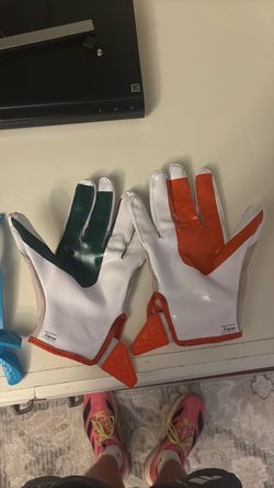2 XL Miami gloves