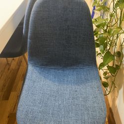 Dining Table And Chairs 