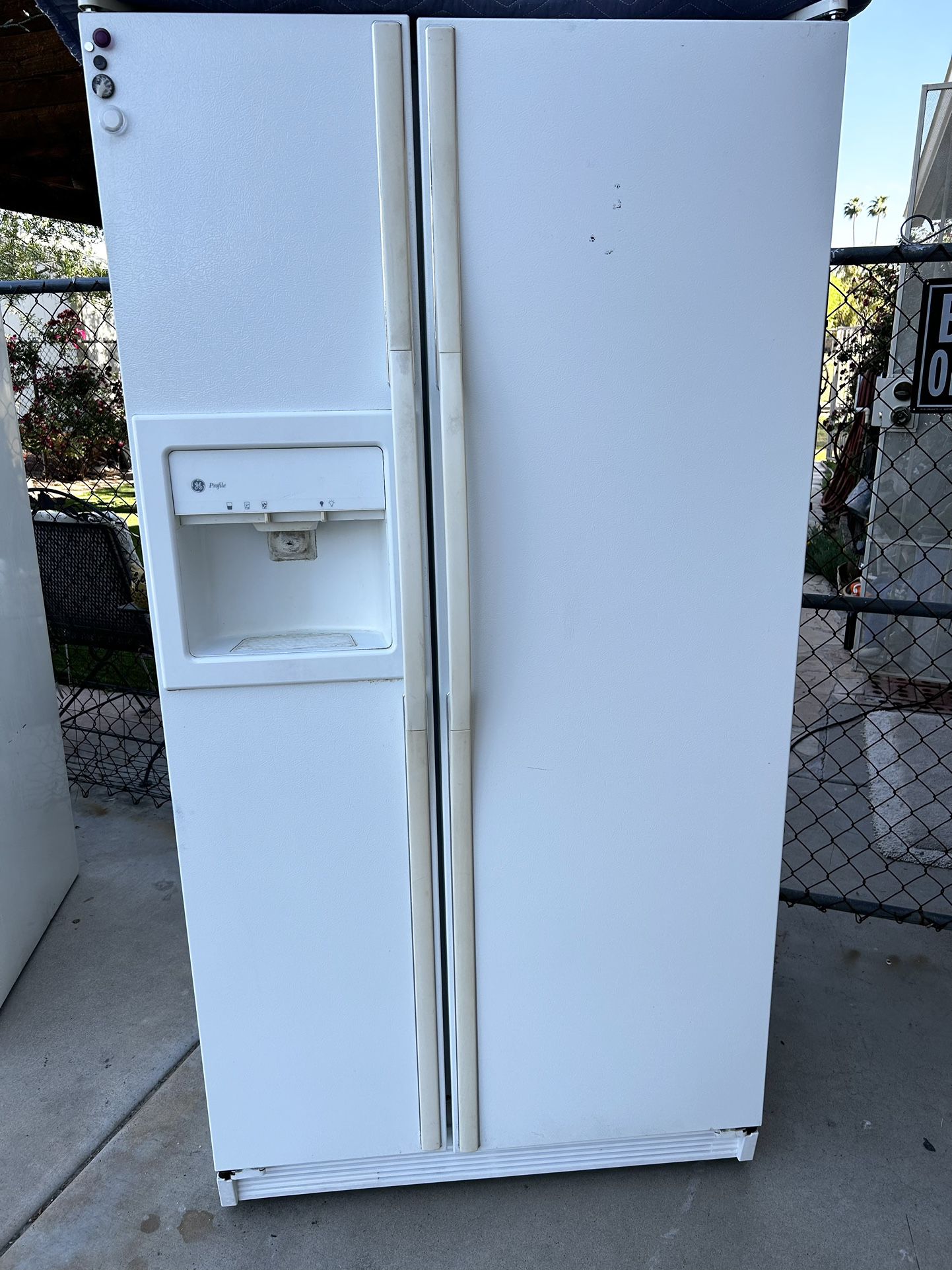 REFRIGERATOR GE PROFILE 47th Ave. and Dobbins in Laveen