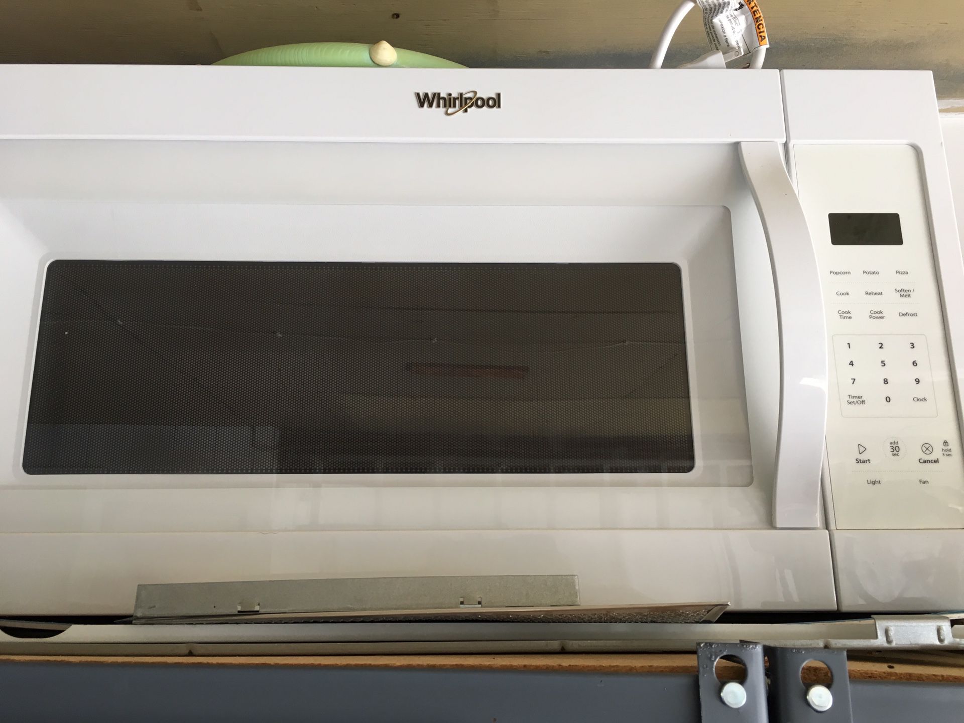 Whirlpool microwave with wall mount bracket