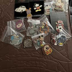 Disney pins