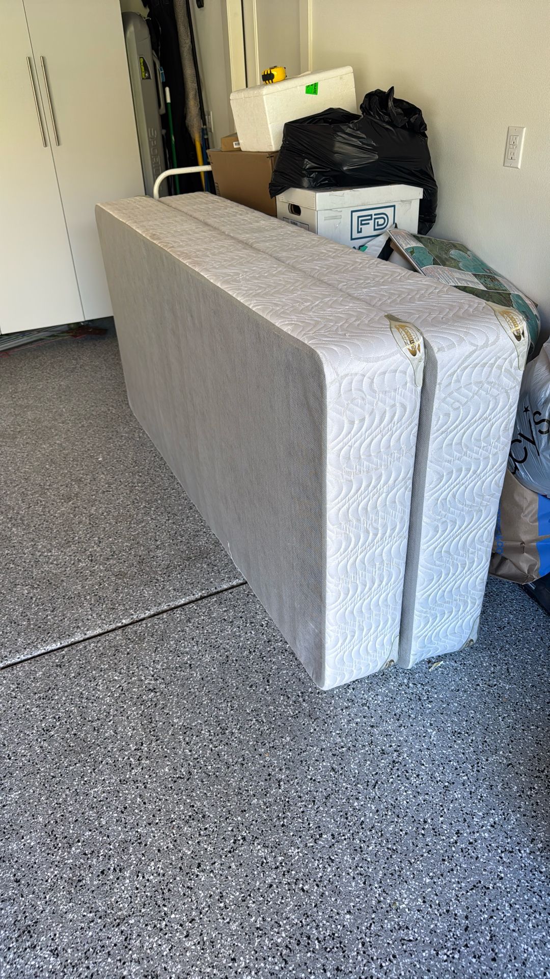 Simmons King Box Springs (2)