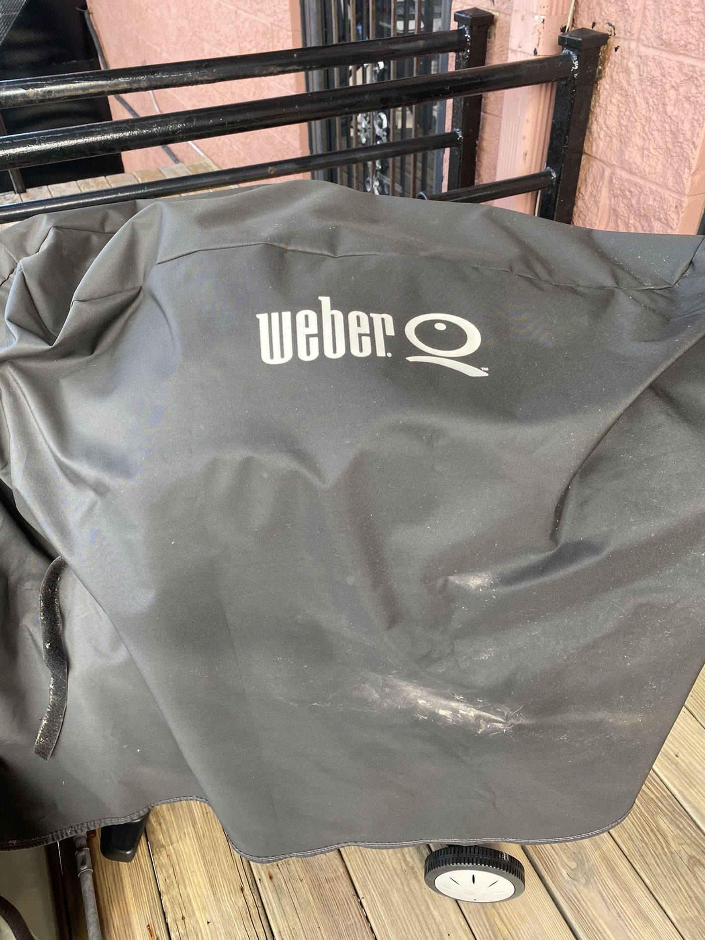 er PORTABLE grill Q1200 for Sale in Chicago, IL OfferUp