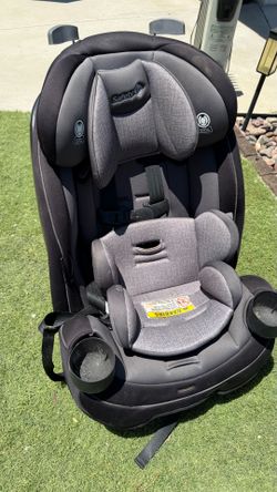 Car Seat (Great Condition- Clean)