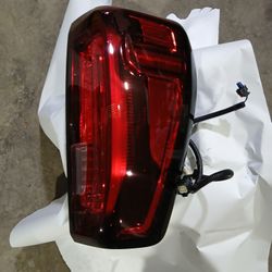 2019-2023 GMC Sierra Taillight 