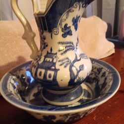 E&C Challinor Ironstone Vintage Blue Willow Water Pitcher And Bowl