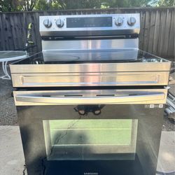 Samsung Electric  Smart Stove - See Description