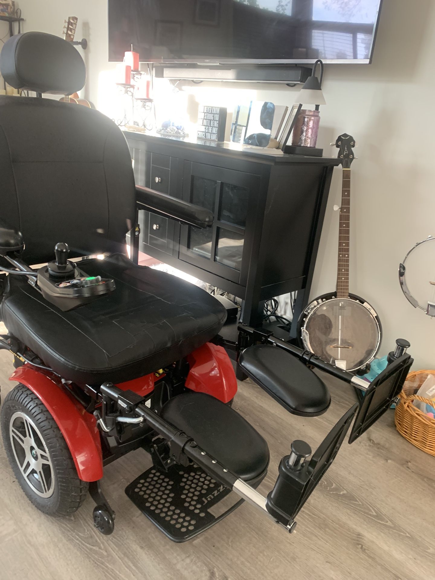 $900 Jazzy Elite HD Power Wheelchair 450 lbs max weight limit