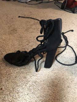 Strap up heel, Black 8.5