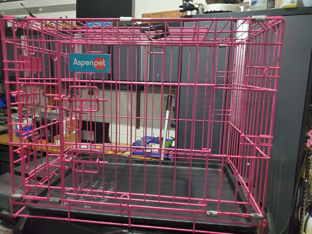 Pink Dog kennel cage