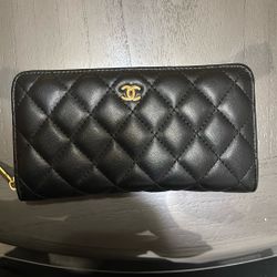 Chanel Wallet Comes With Card Holder