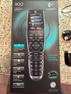 Universal remote Logitech Harmony 900