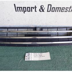 2017 - 2018 - 2019 TOYOTA TACOMA FRONT LOWER BUMPER GRILLE OEM AY06358