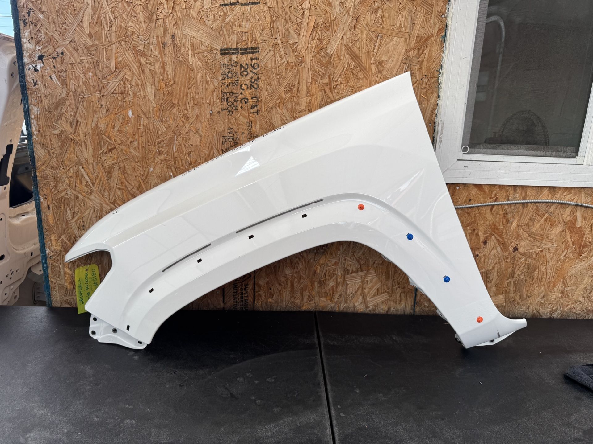 2016 2017 2018 2019 2020 2021 2022 TOYOTA TACOMA LEFT SIDE FENDER OEM USED