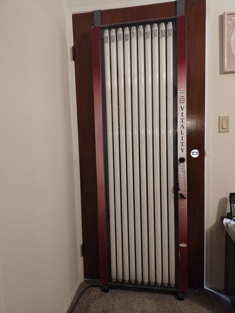 Stand Up Over The Door UV Tanning Unit