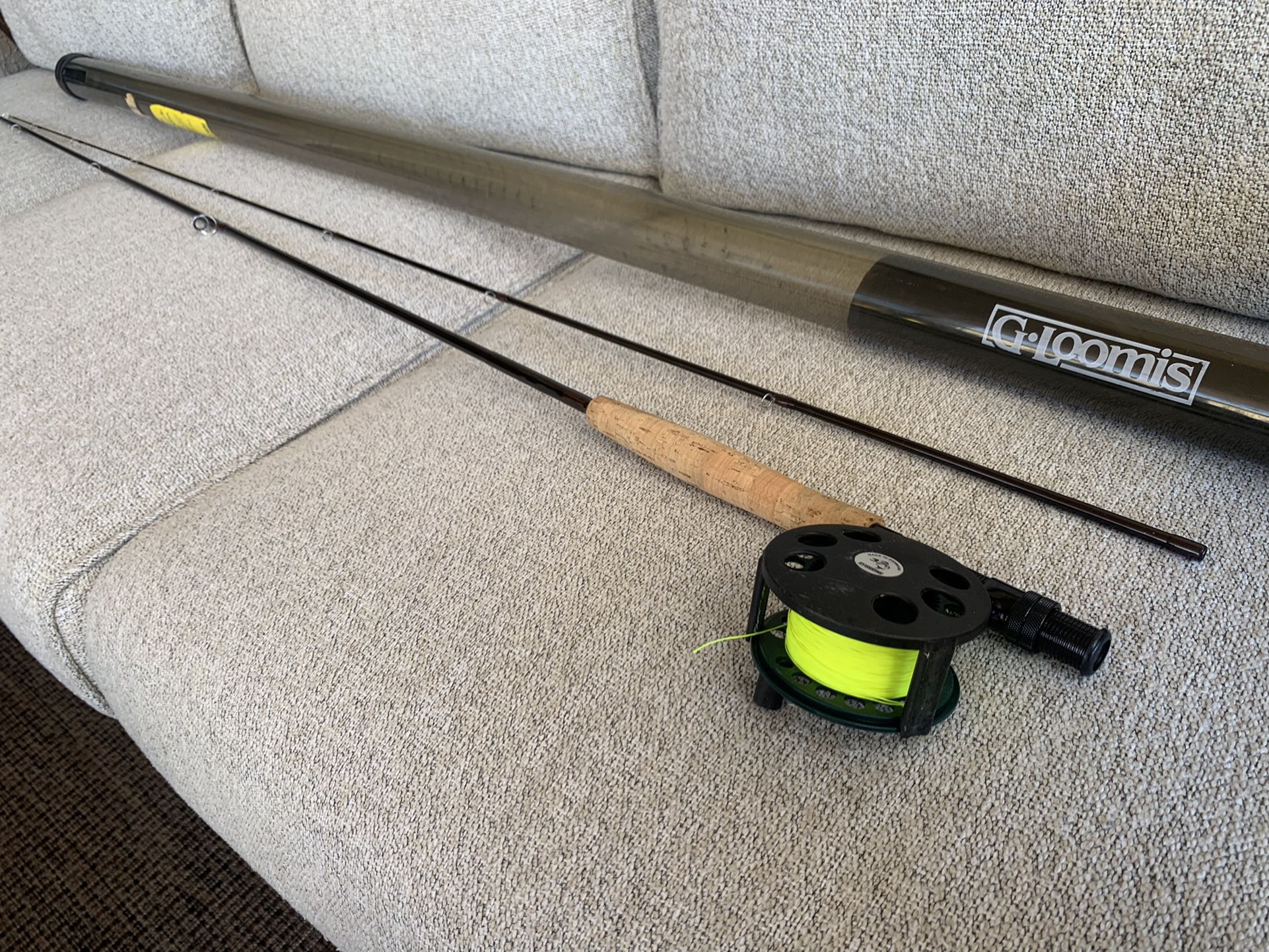 G-Loomis Fly Rod Rainbrook 9 to 6# Reel and case