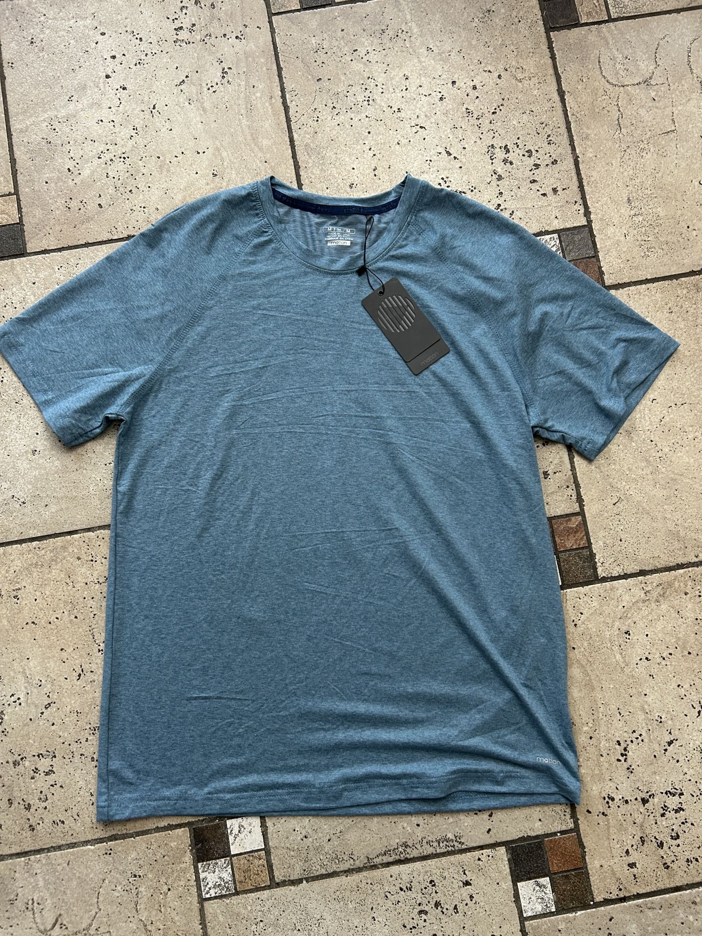 NWT Motion Men's ultra soft Blue T-Shirt size M