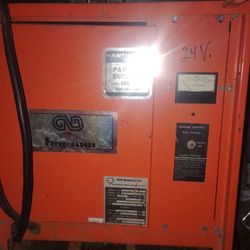 24 Volt 250 Amp Forklift Charger  Model Gtc12-450T1