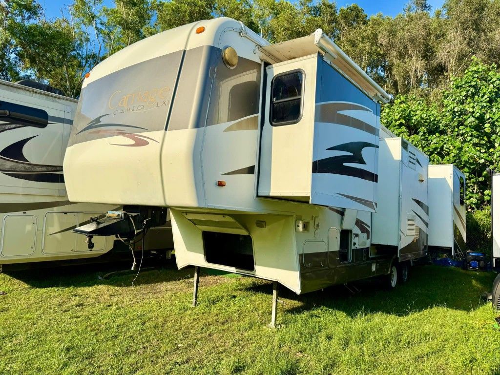 2006 Carriage Cameo 36 ft