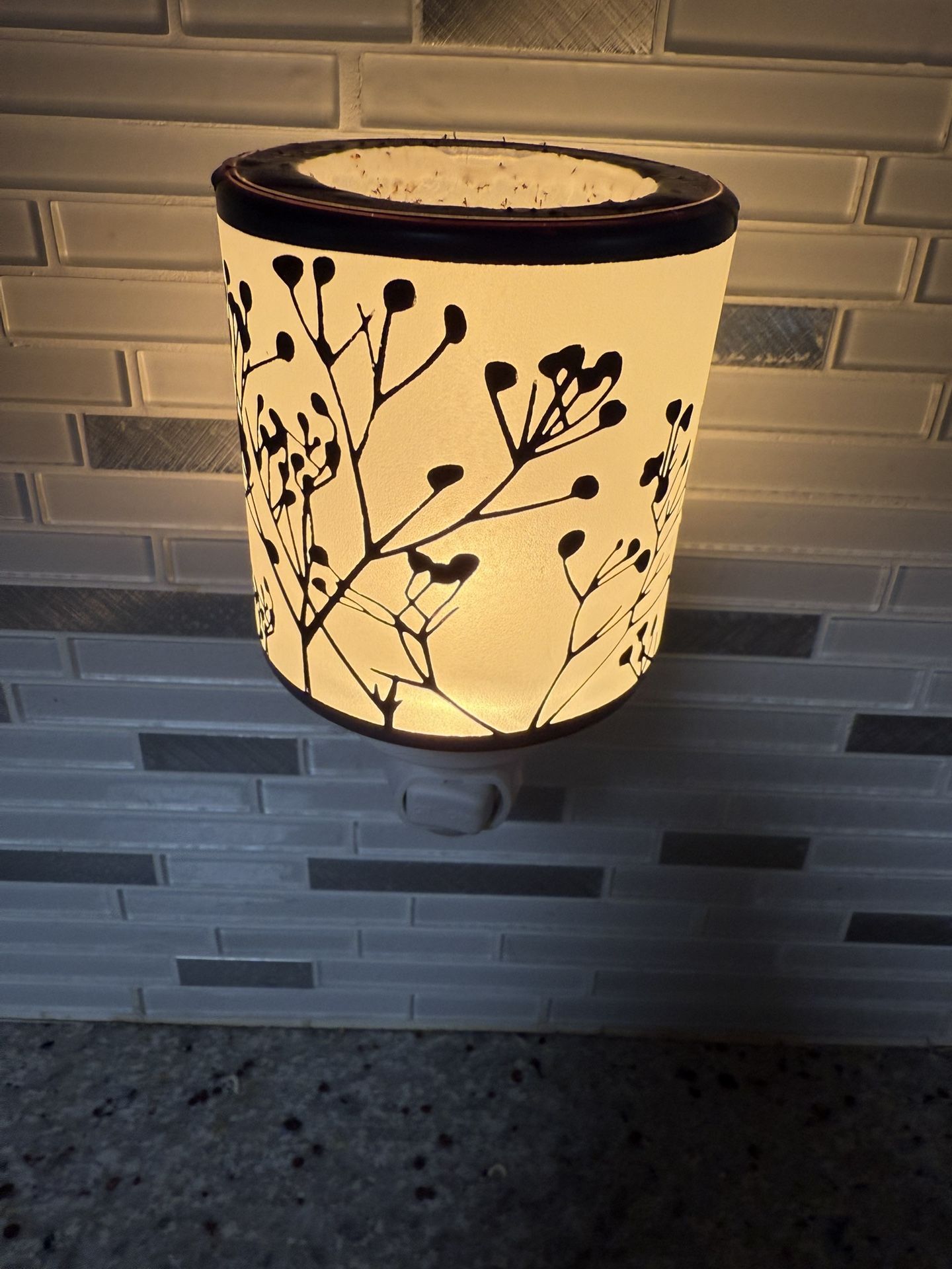 Scentsy Plugin Wax. Warmer