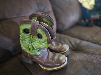 Boy boot size 11