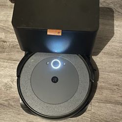 iRobot Roomba Combo i5+ Self-Emptying Robot Vacuum & Wet Mop + Alexa Control