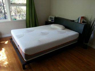 Free like-new Tempurpedic Tempur-Contour Elite queen matress
