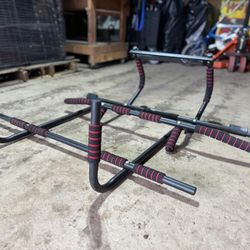 GoPlus Pull Up Bar New For Sale