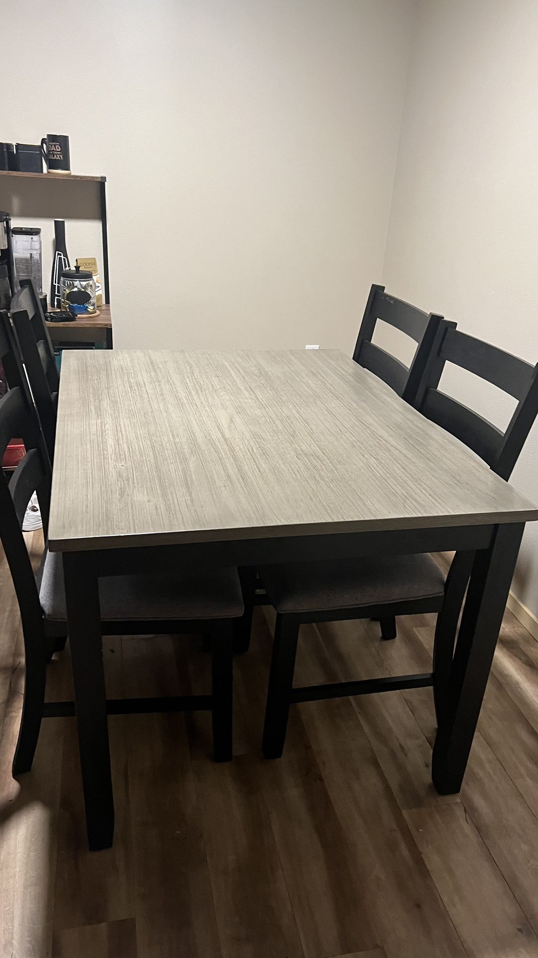 Dinning Table And Chair 