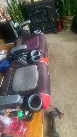 2 toddlers booster prices 30$ or 19$ each. Pick up.  E.  Side.  Tacoma