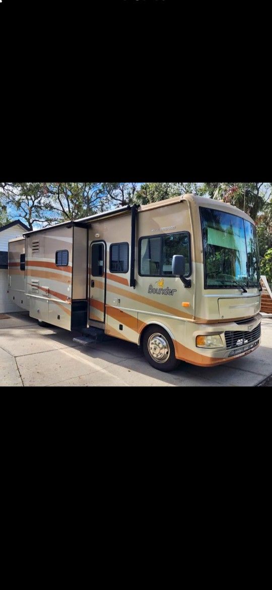 2006 Full body paint motor home 3 Slide