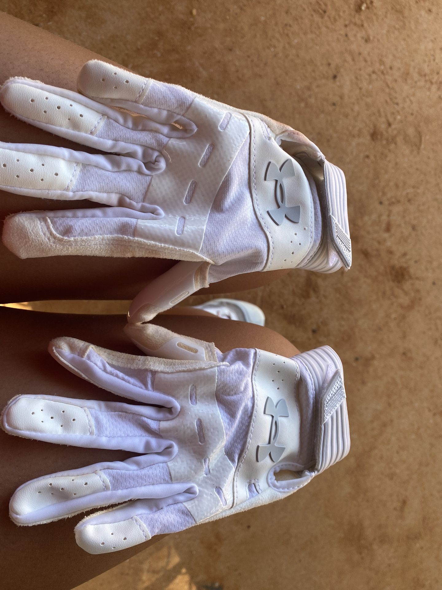 Batting Gloves UA Motive Size Small Wm