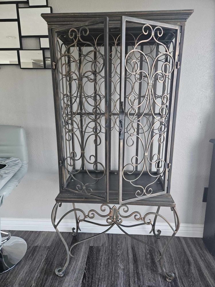 Wine Rack / Vinera