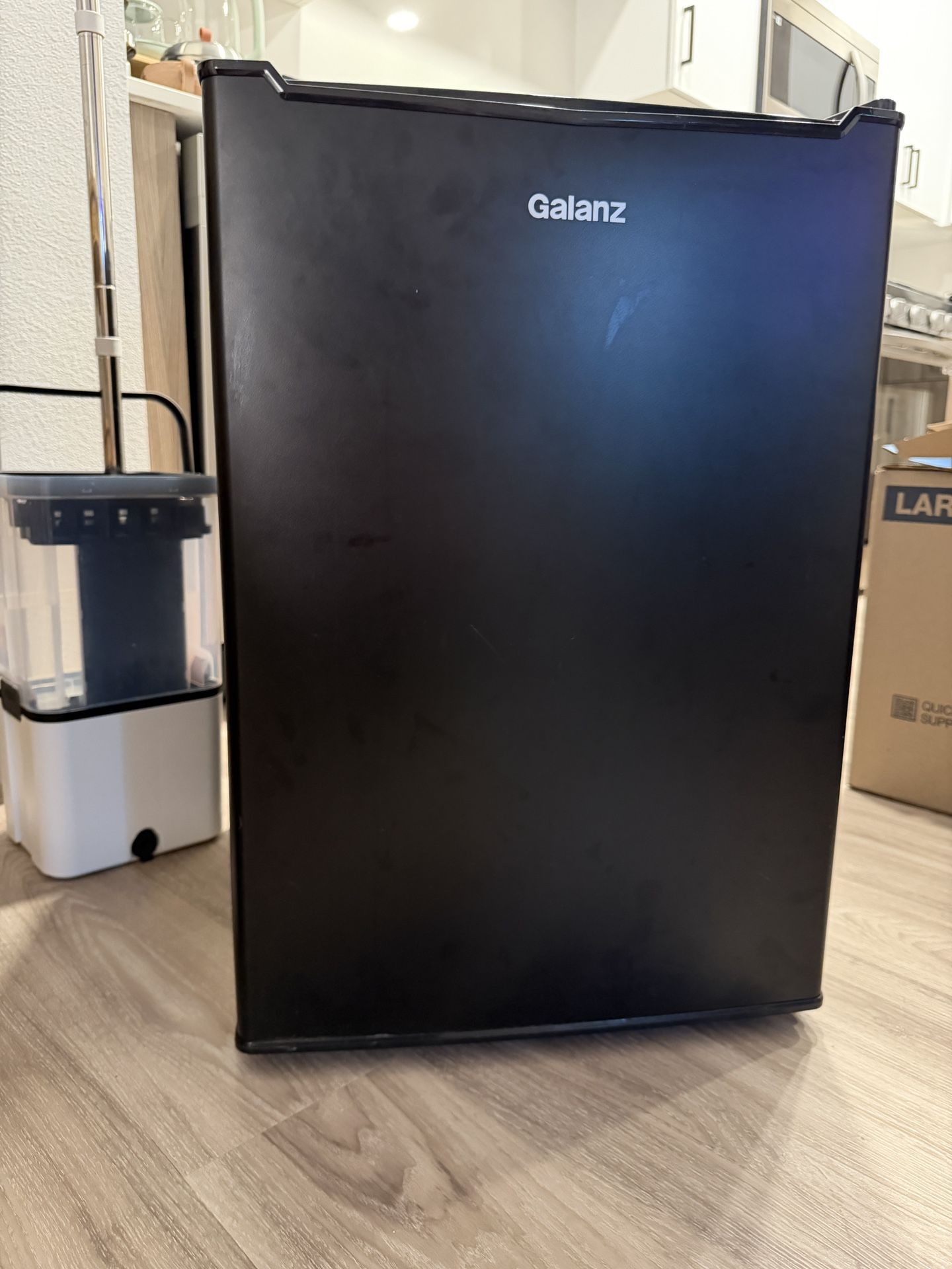 Galanz mini fridge